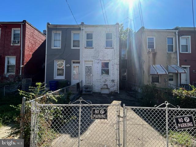 COLD SPRING NEWTOWN - Residential