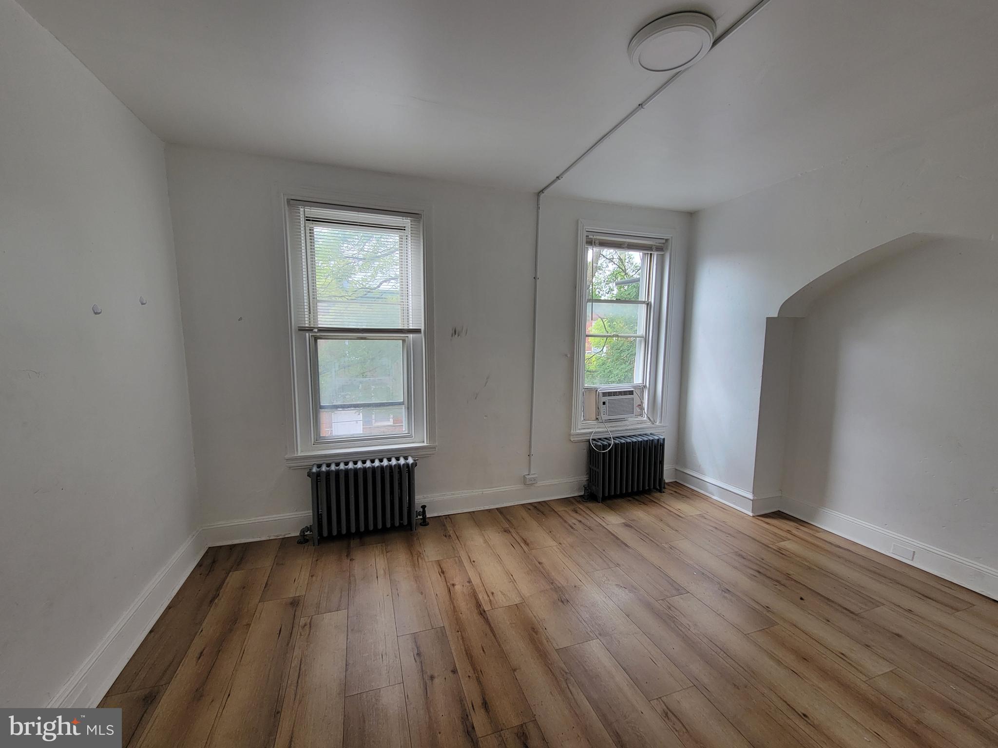 POINT BREEZE - Residential