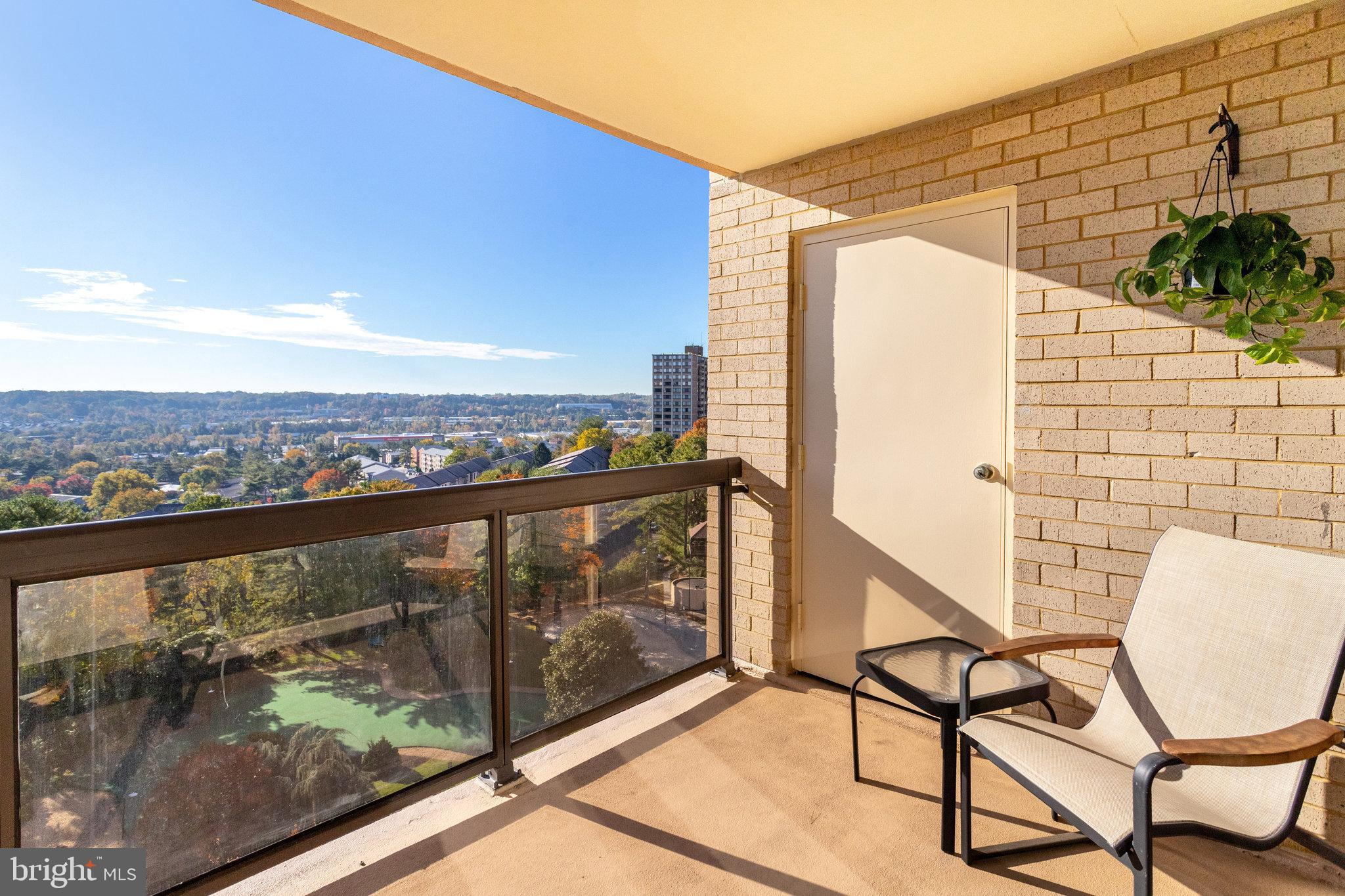 WATERGATE AT LANDMARK - Residential