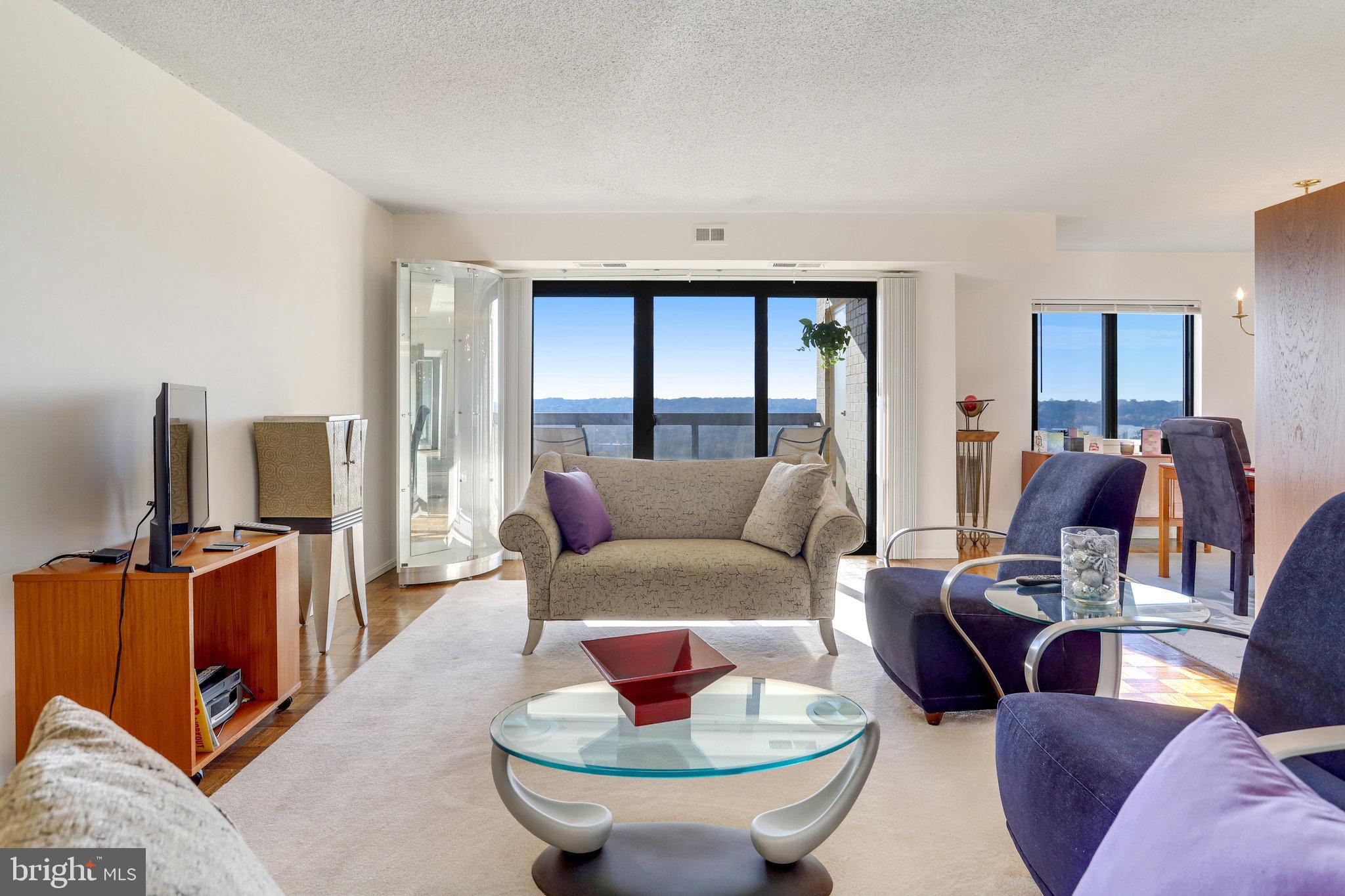 WATERGATE AT LANDMARK - Residential