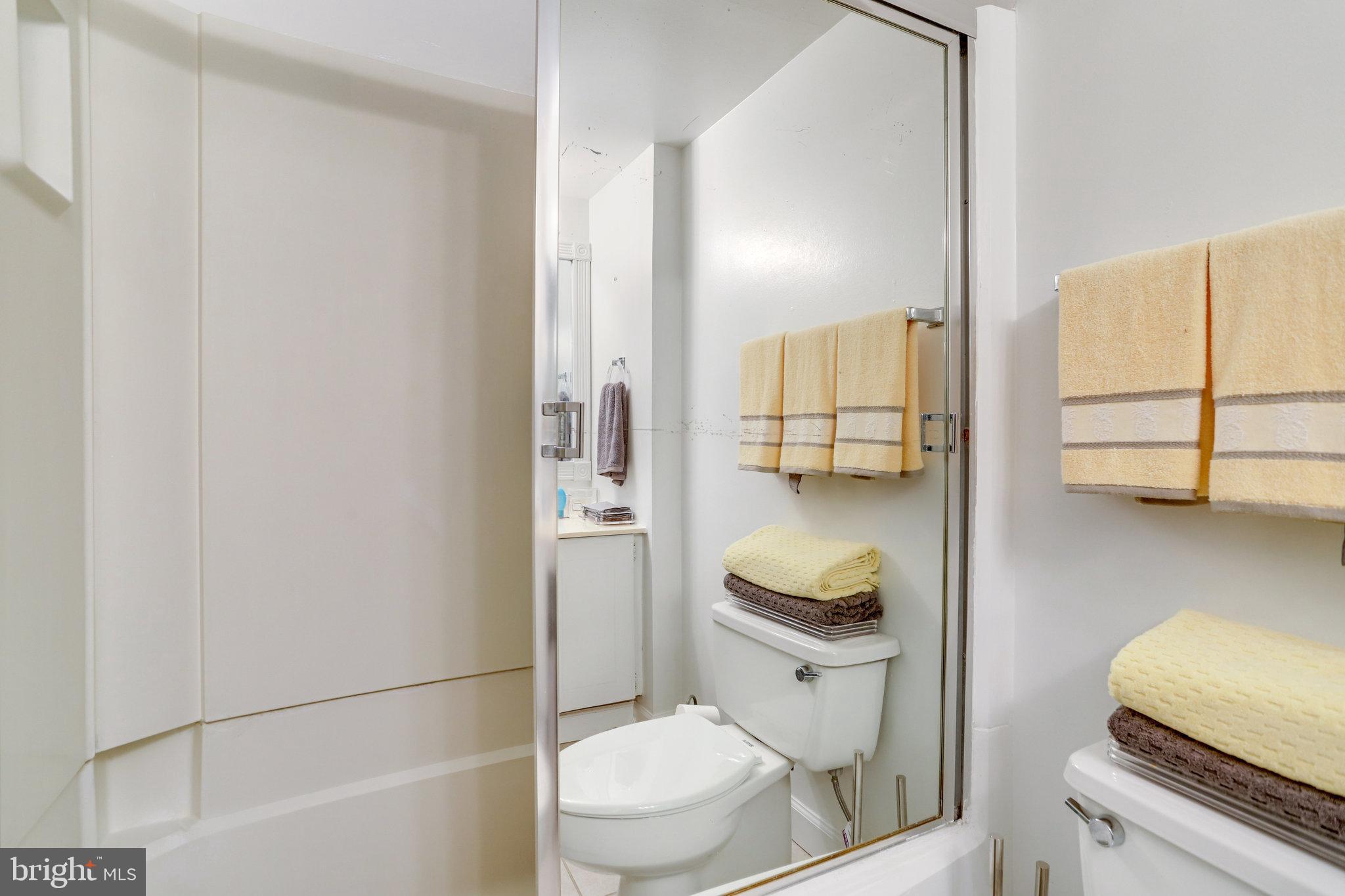 WATERGATE AT LANDMARK - Residential