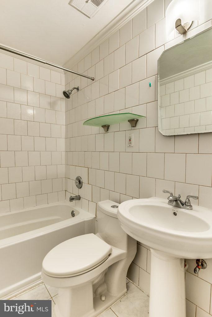 FAIRFIELD - Residential Lease