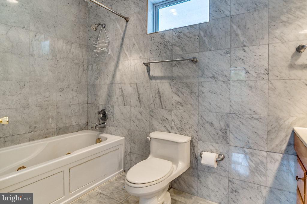 FAIRFIELD - Residential Lease