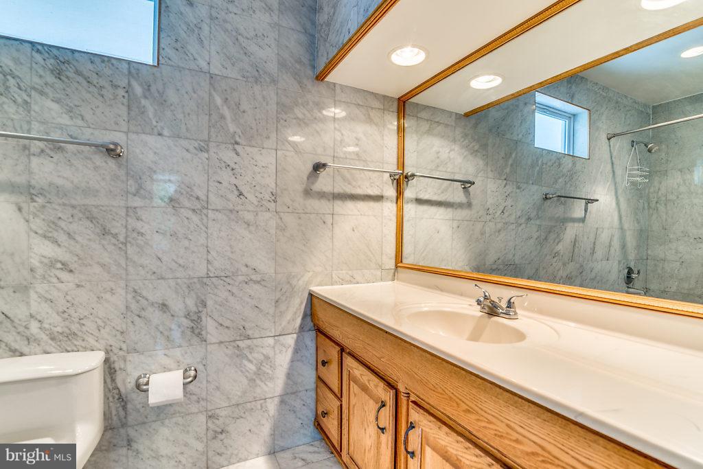 FAIRFIELD - Residential Lease