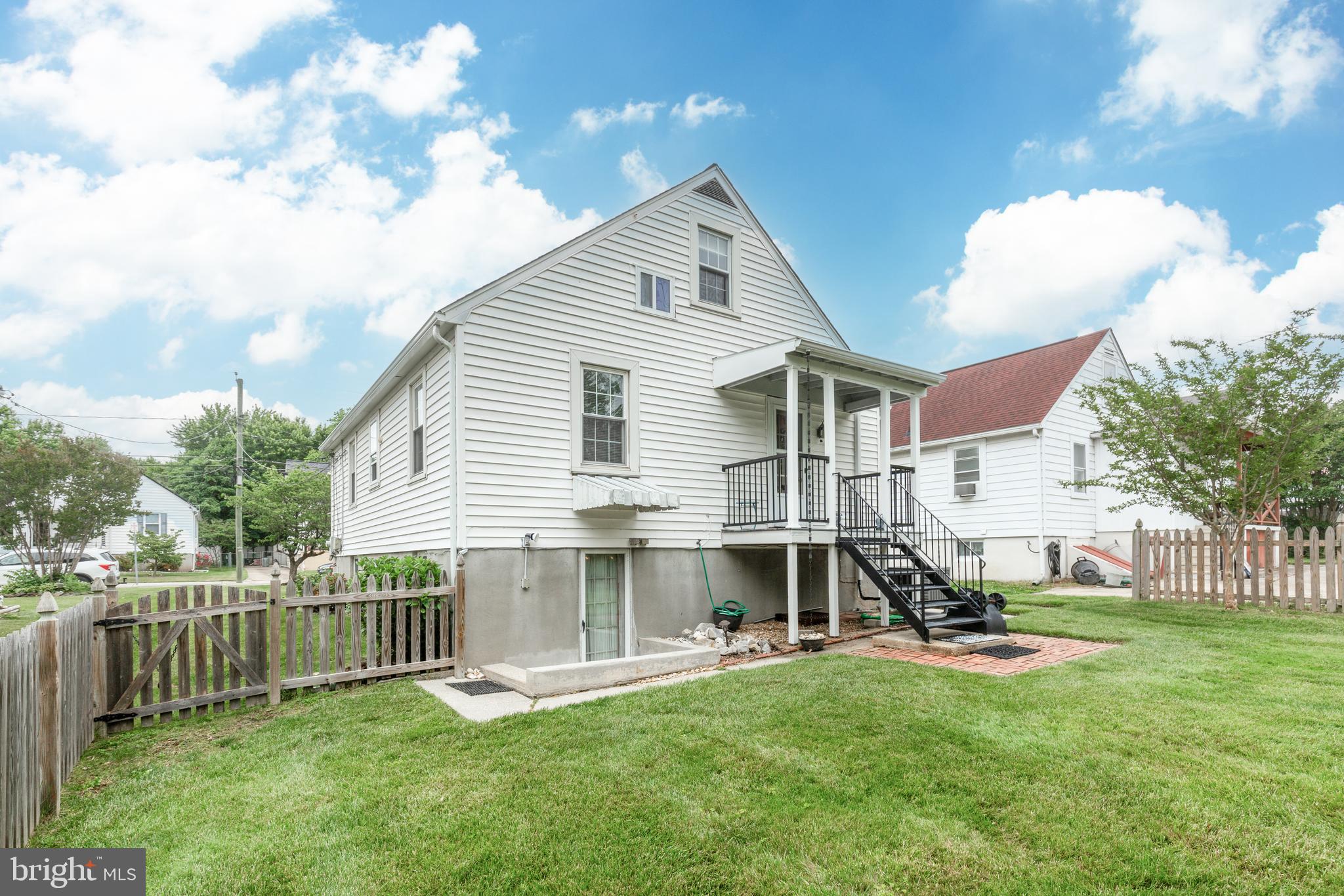 CHENOAK MANOR - Residential