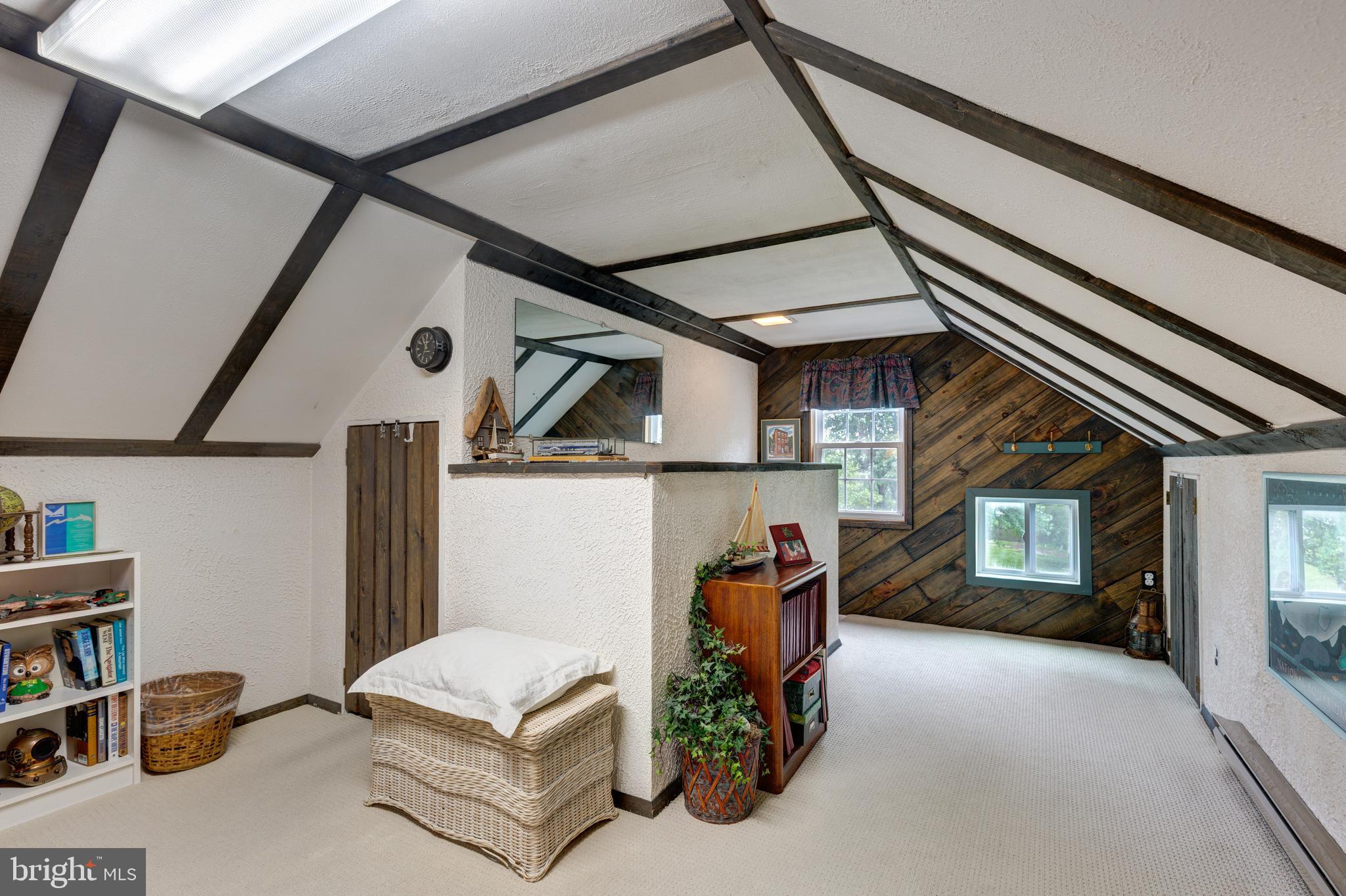 CHENOAK MANOR - Residential