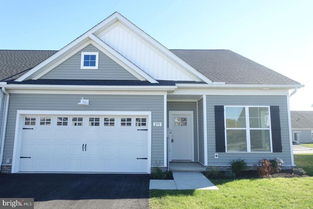 Photo of 271 Ridge View Ln #51, HANOVER, PA 17331 (MLS # PAYK2077298)