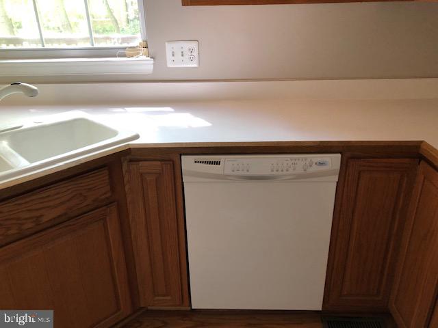 HAWTHORNE - Residential Lease