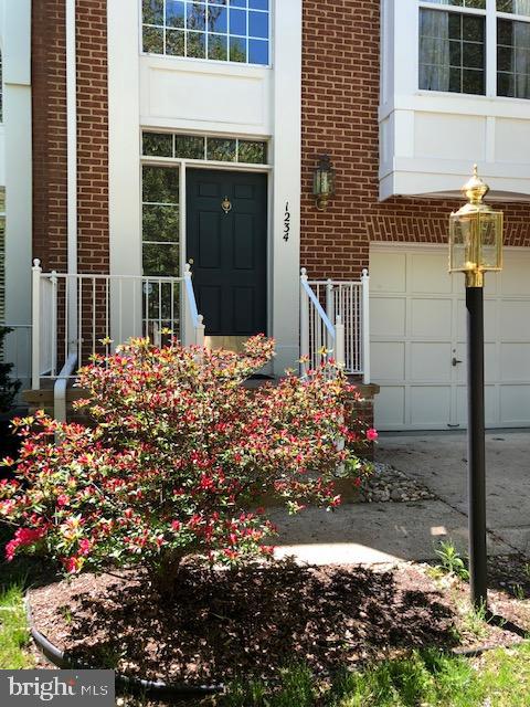 HAWTHORNE - Residential Lease