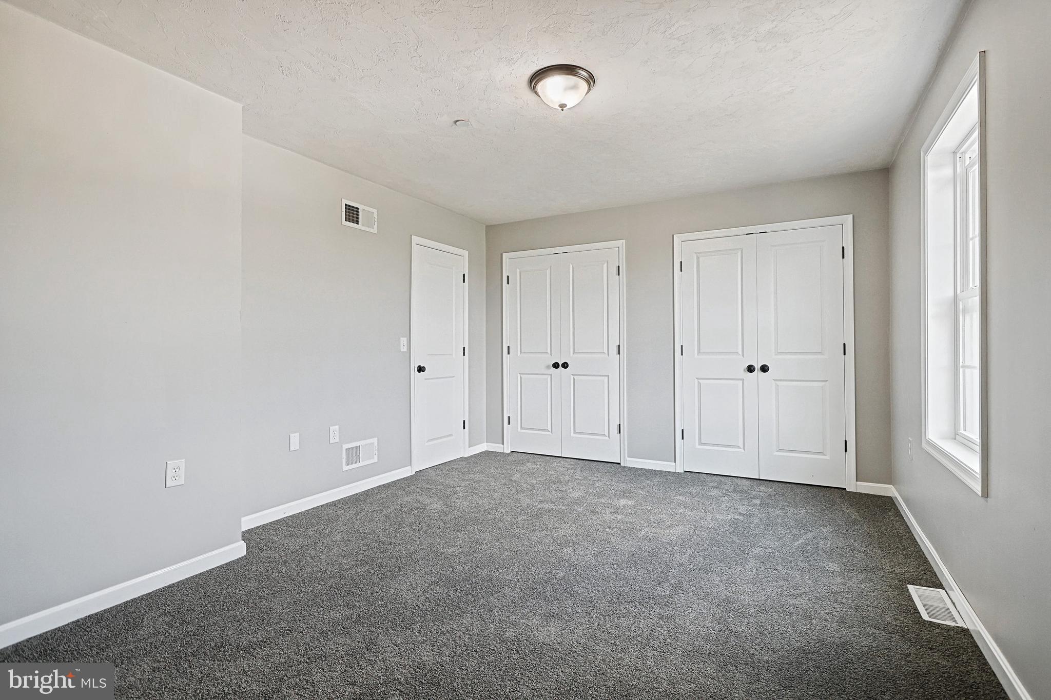 COLONIAL RIDGE - Residential