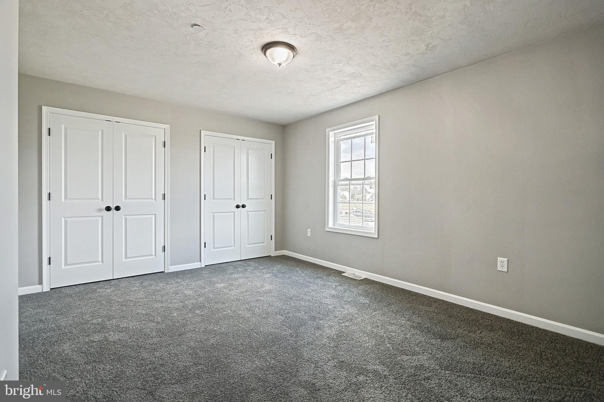 COLONIAL RIDGE - Residential