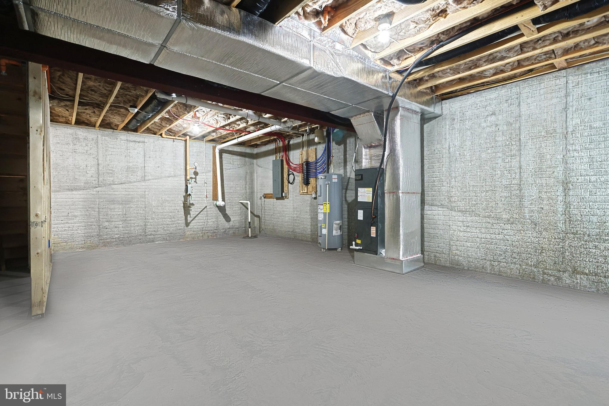 COLONIAL RIDGE - Residential