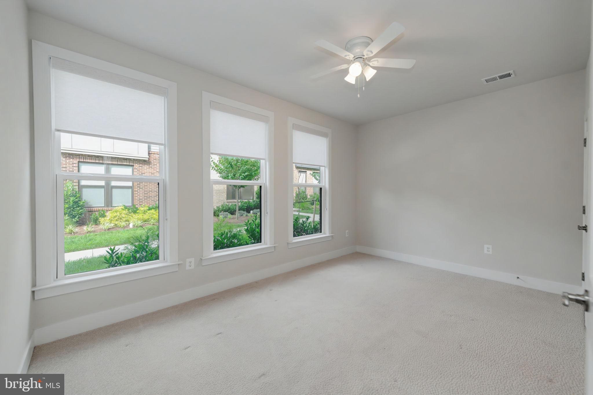 2483 LIBERTY LOOP