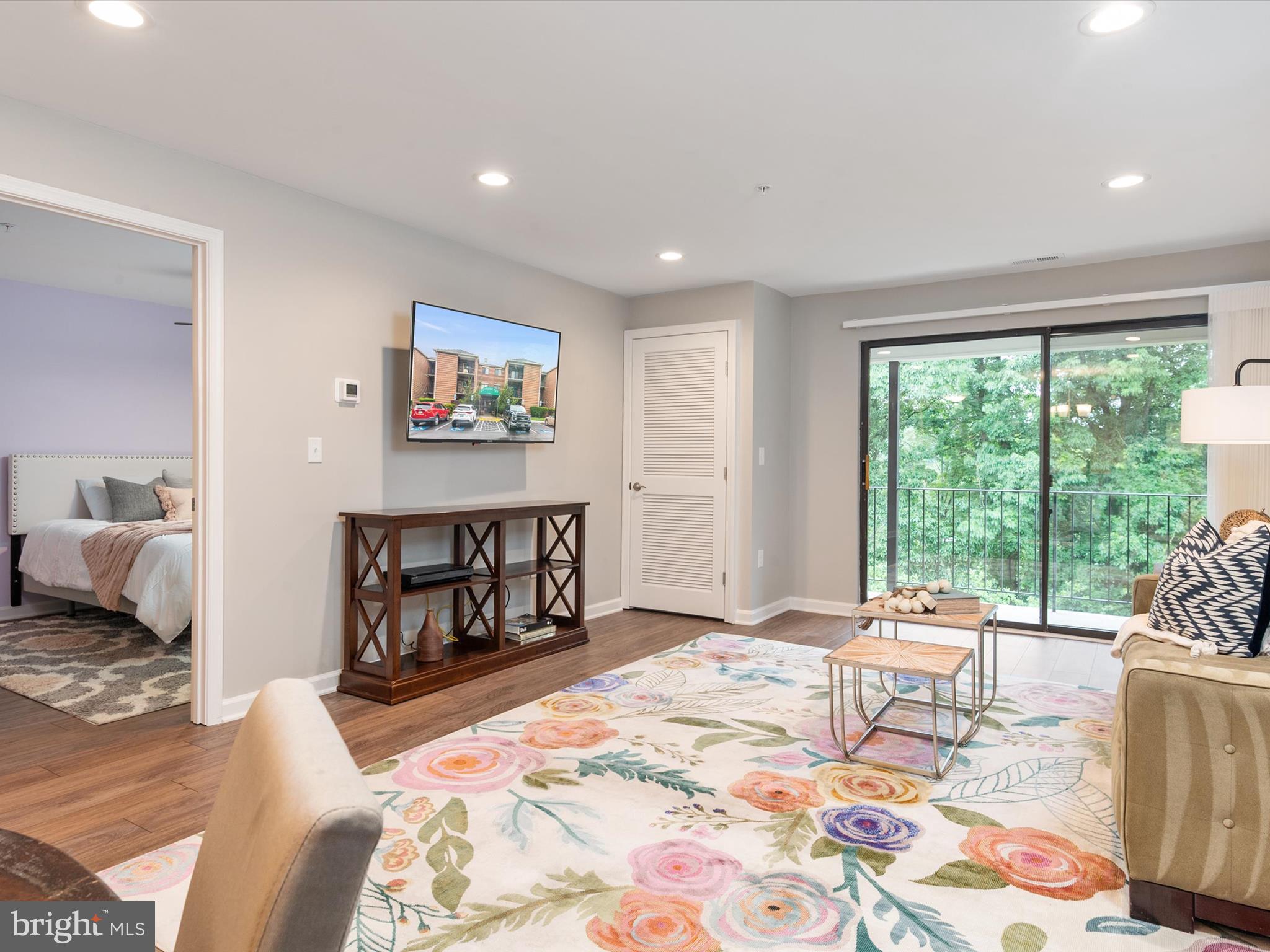 CLIPPER CAY - Residential