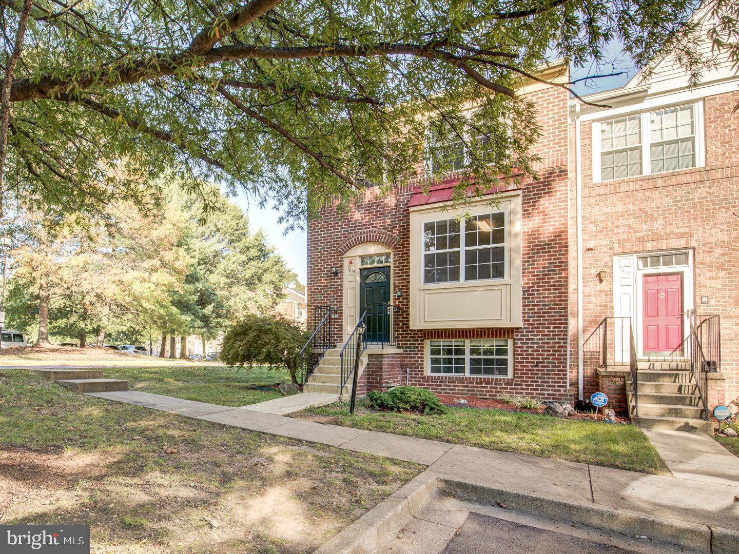 WOODVIEW VILLAGE - Residential