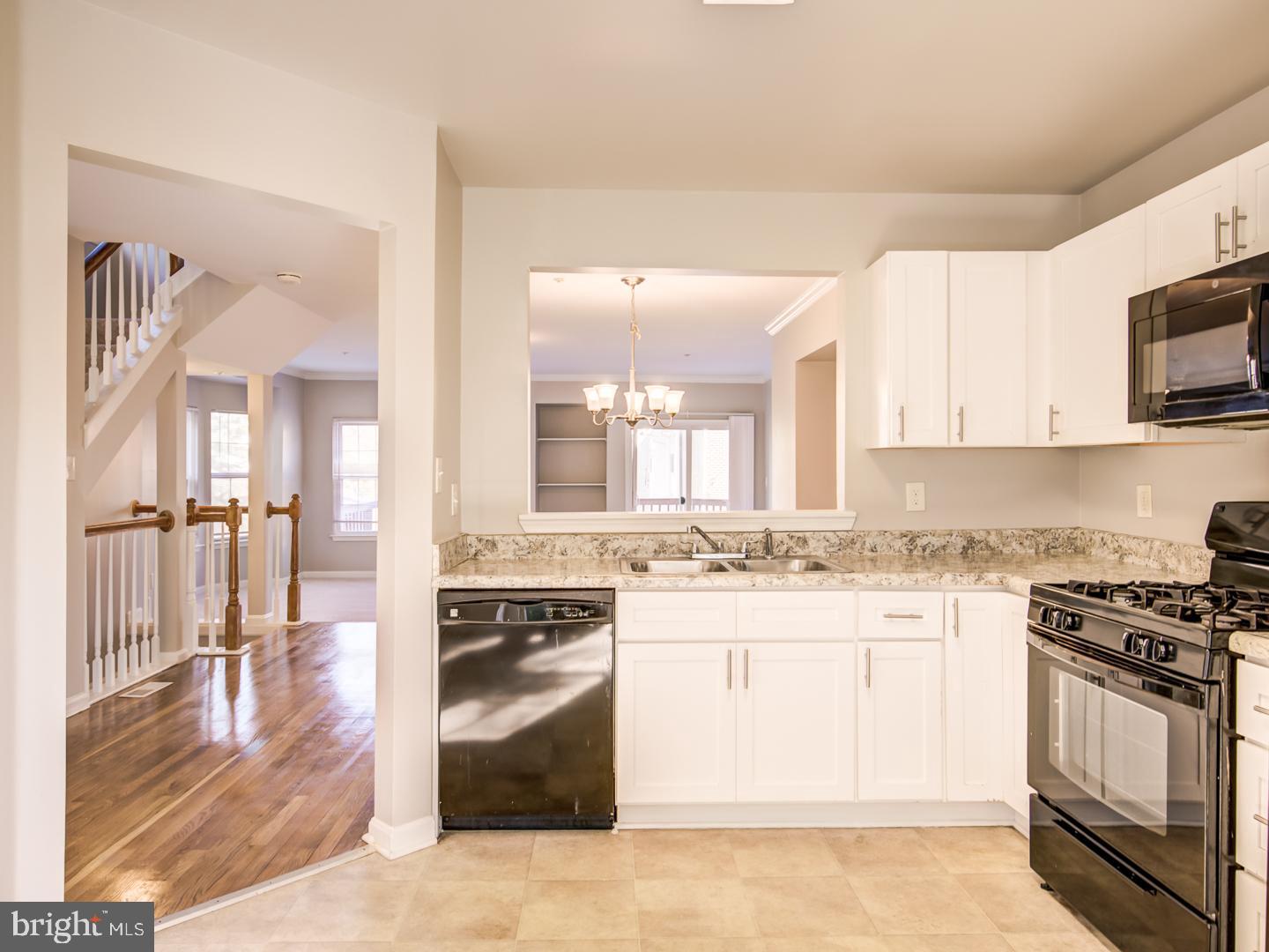 WOODVIEW VILLAGE - Residential