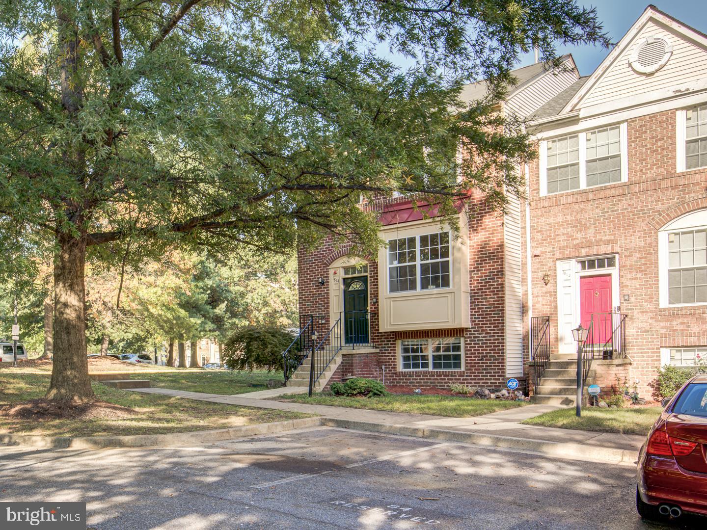 WOODVIEW VILLAGE - Residential