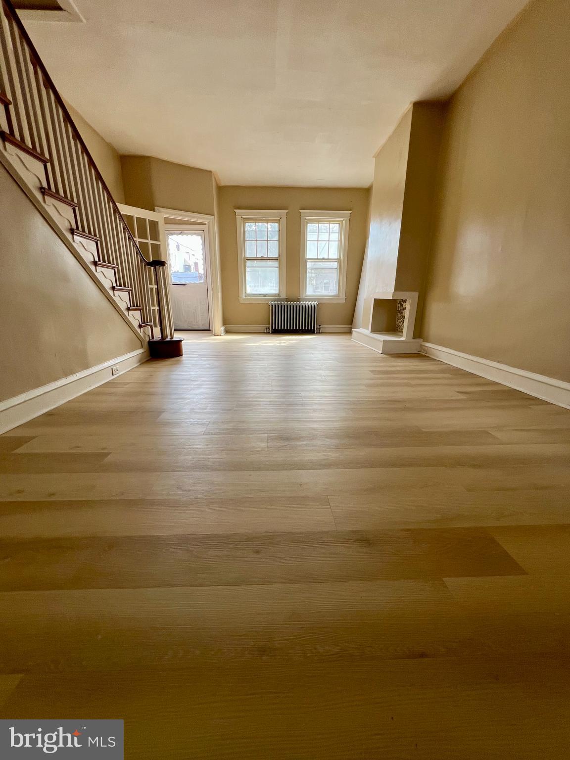 PORT RICHMOND - Residential Lease