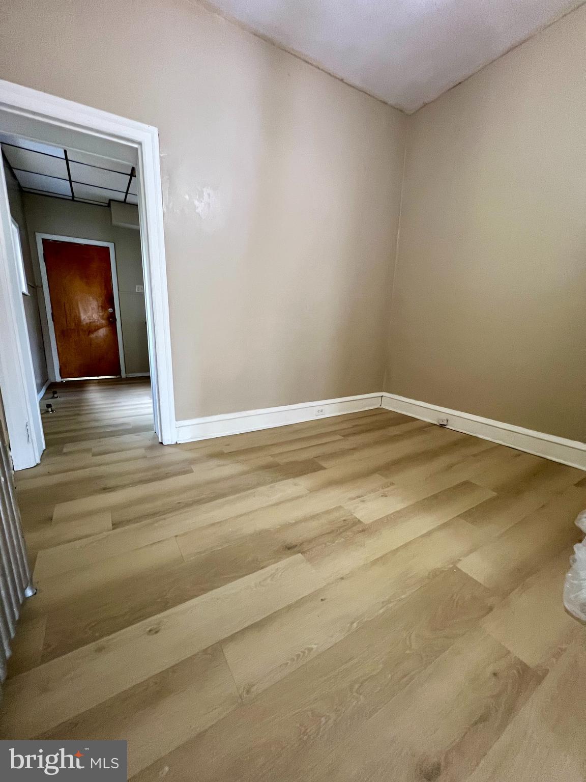 PORT RICHMOND - Residential Lease