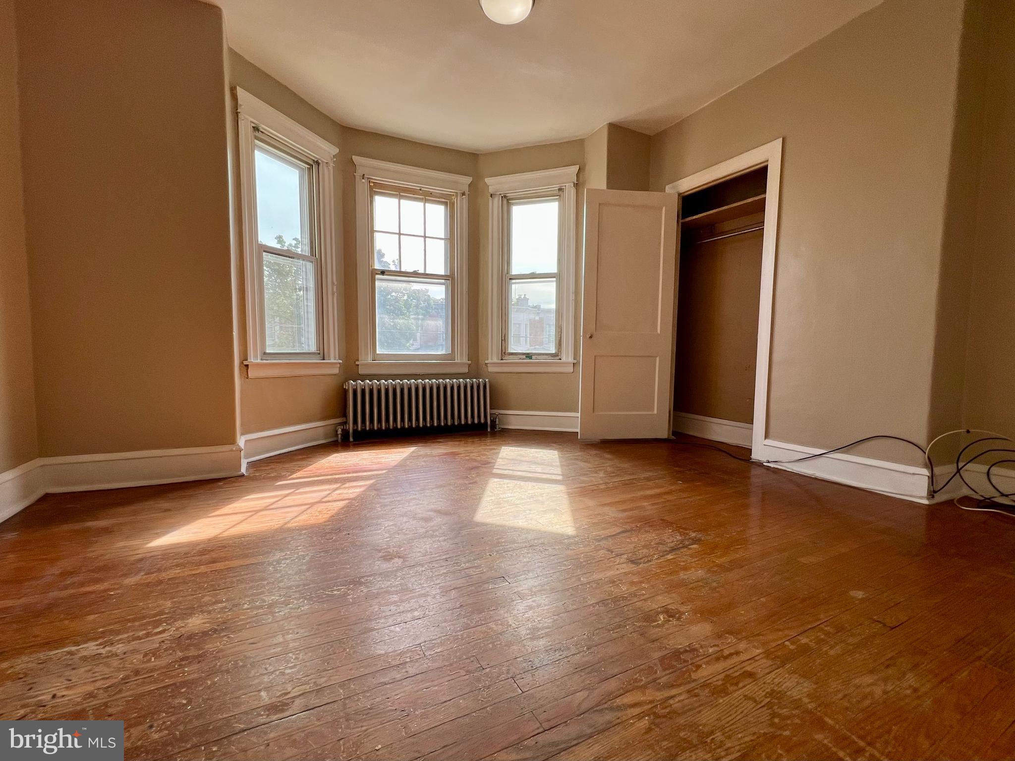 PORT RICHMOND - Residential Lease