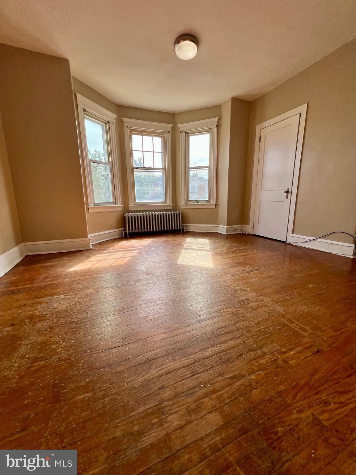 PORT RICHMOND - Residential Lease