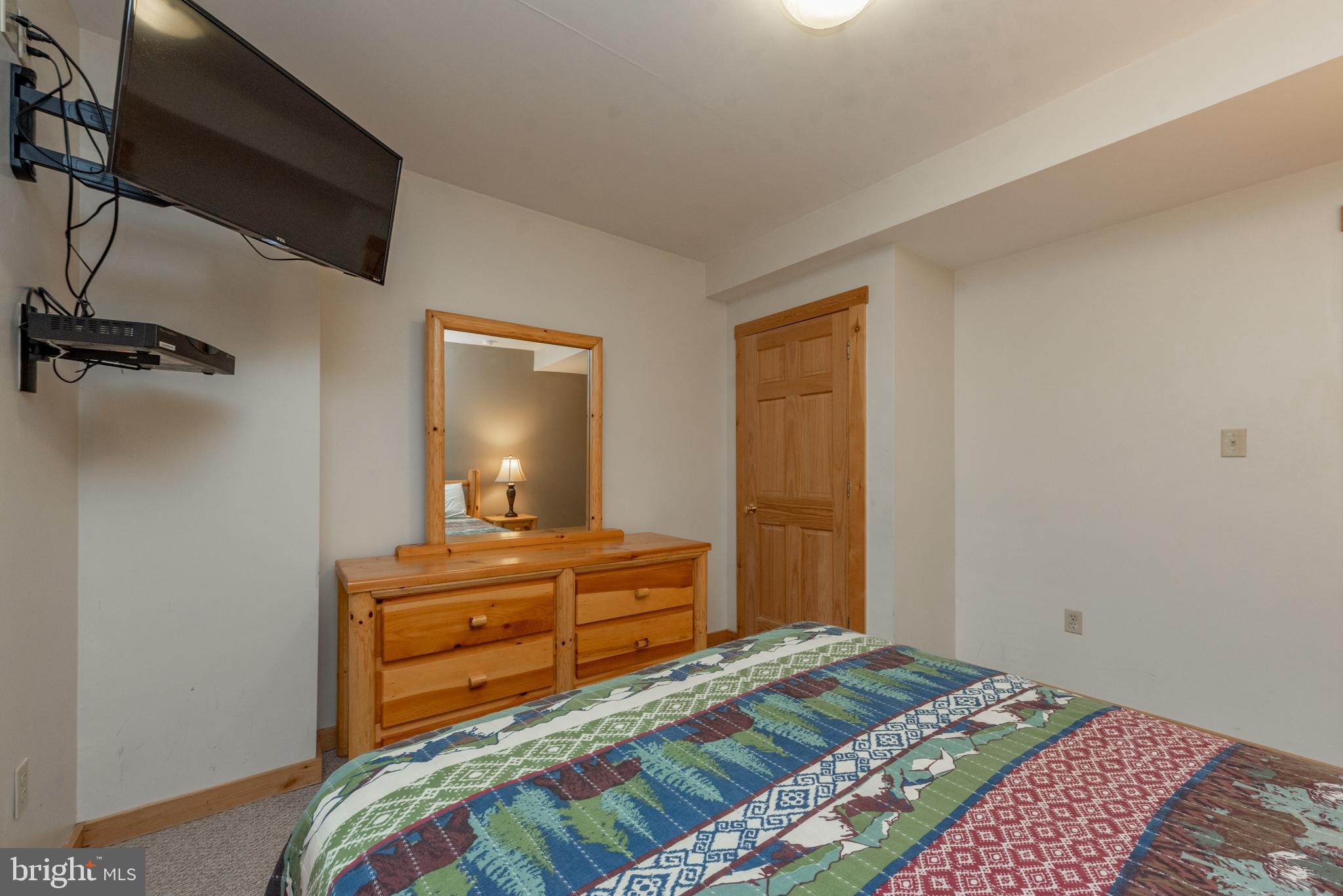 SUMMIT - Residential