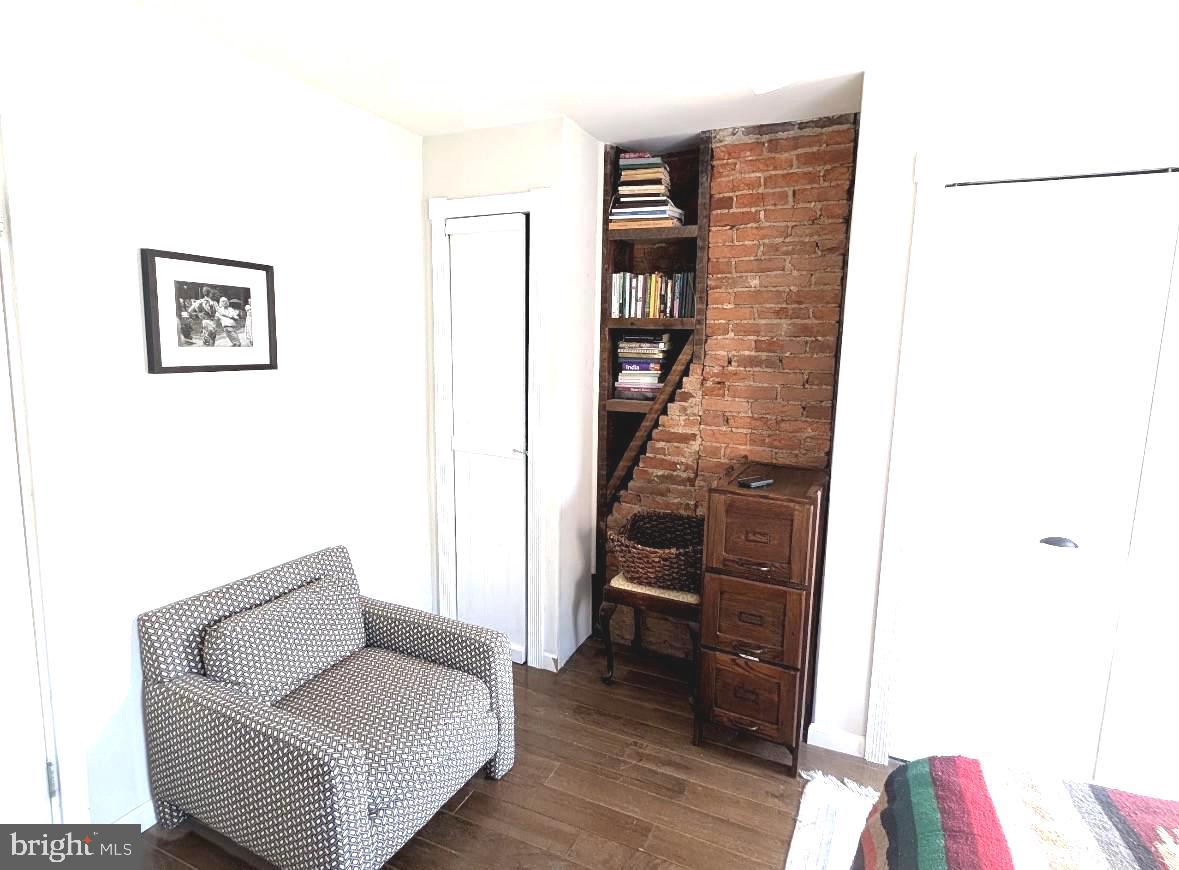 FAIRMOUNT - Residential