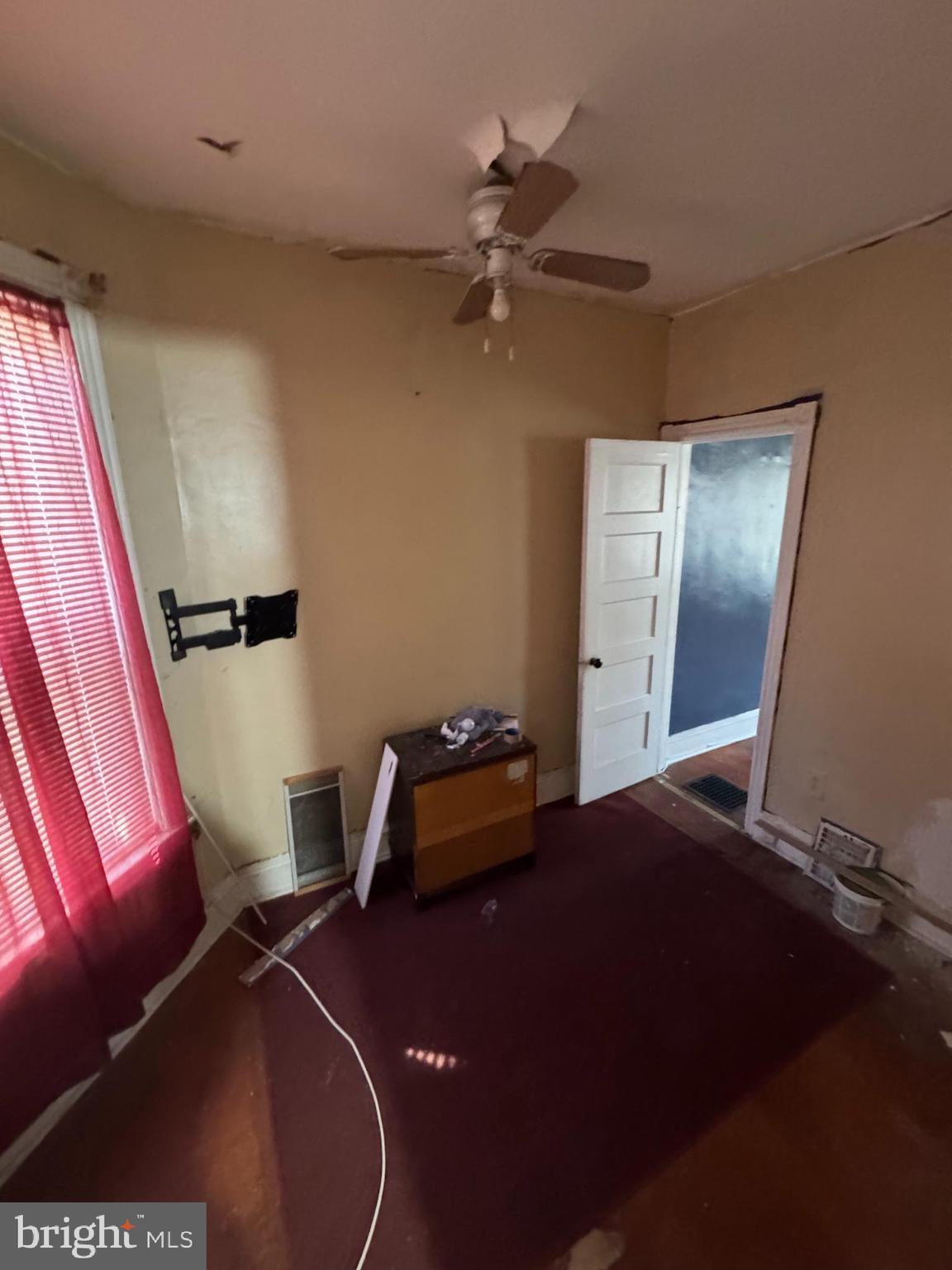 438 W WELLENS AVENUE