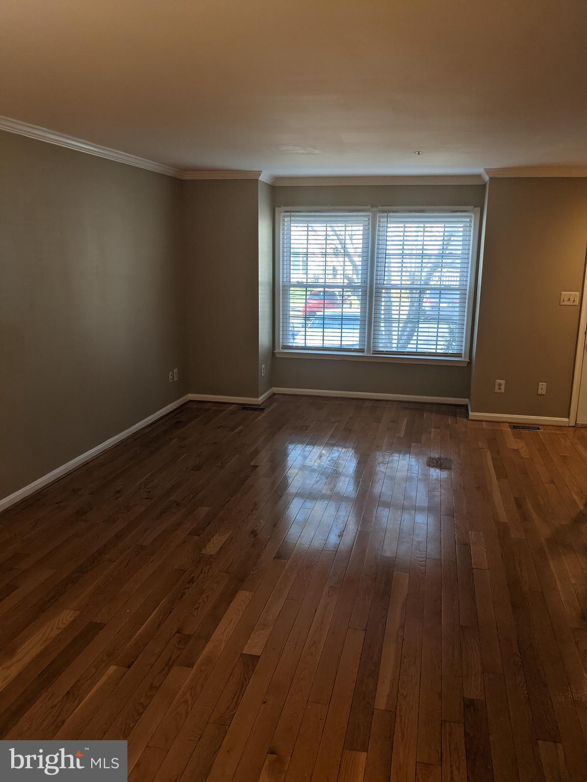 HOLLY POINTE - Residential Lease