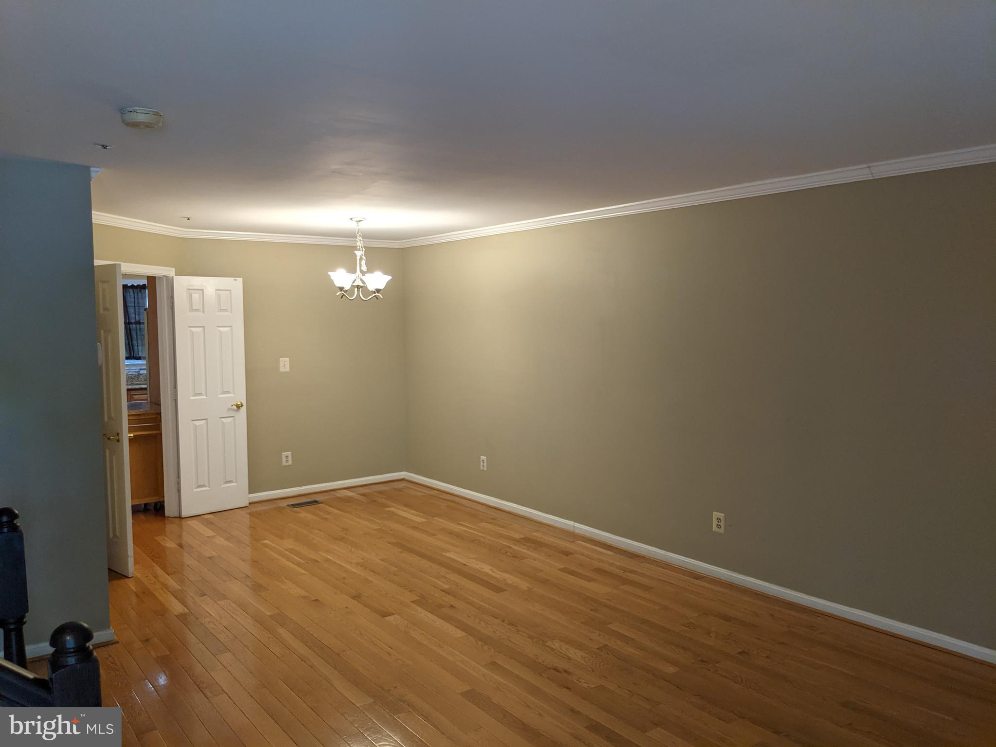 HOLLY POINTE - Residential Lease