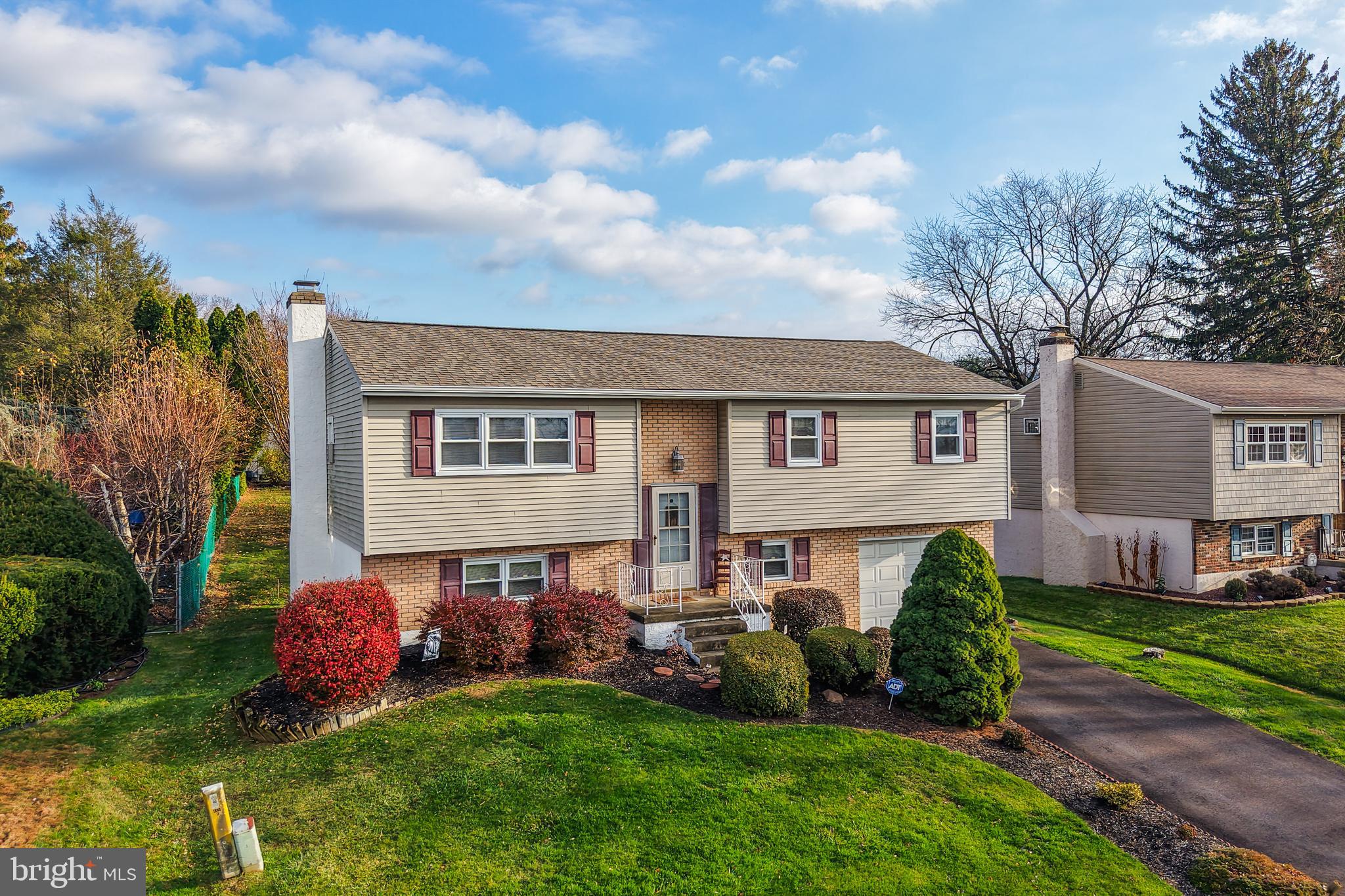 540 E GREENLEAF STREET