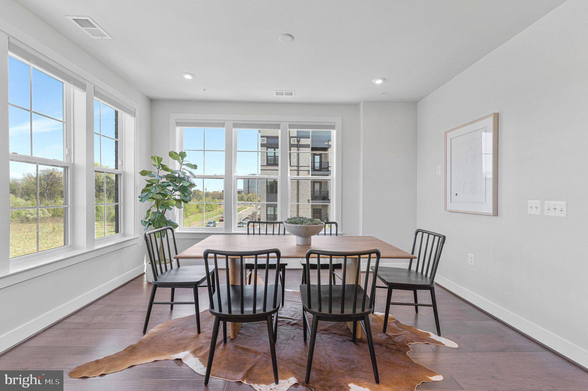 2320 FIELD POINT ROAD 4-304