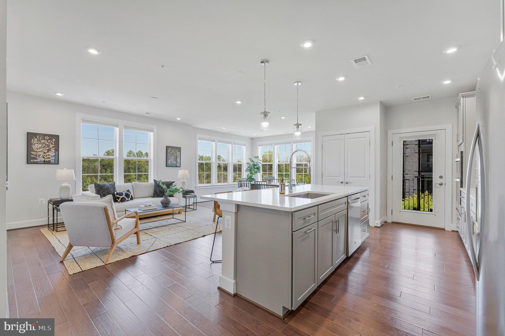 2320 FIELD POINT ROAD 4-304