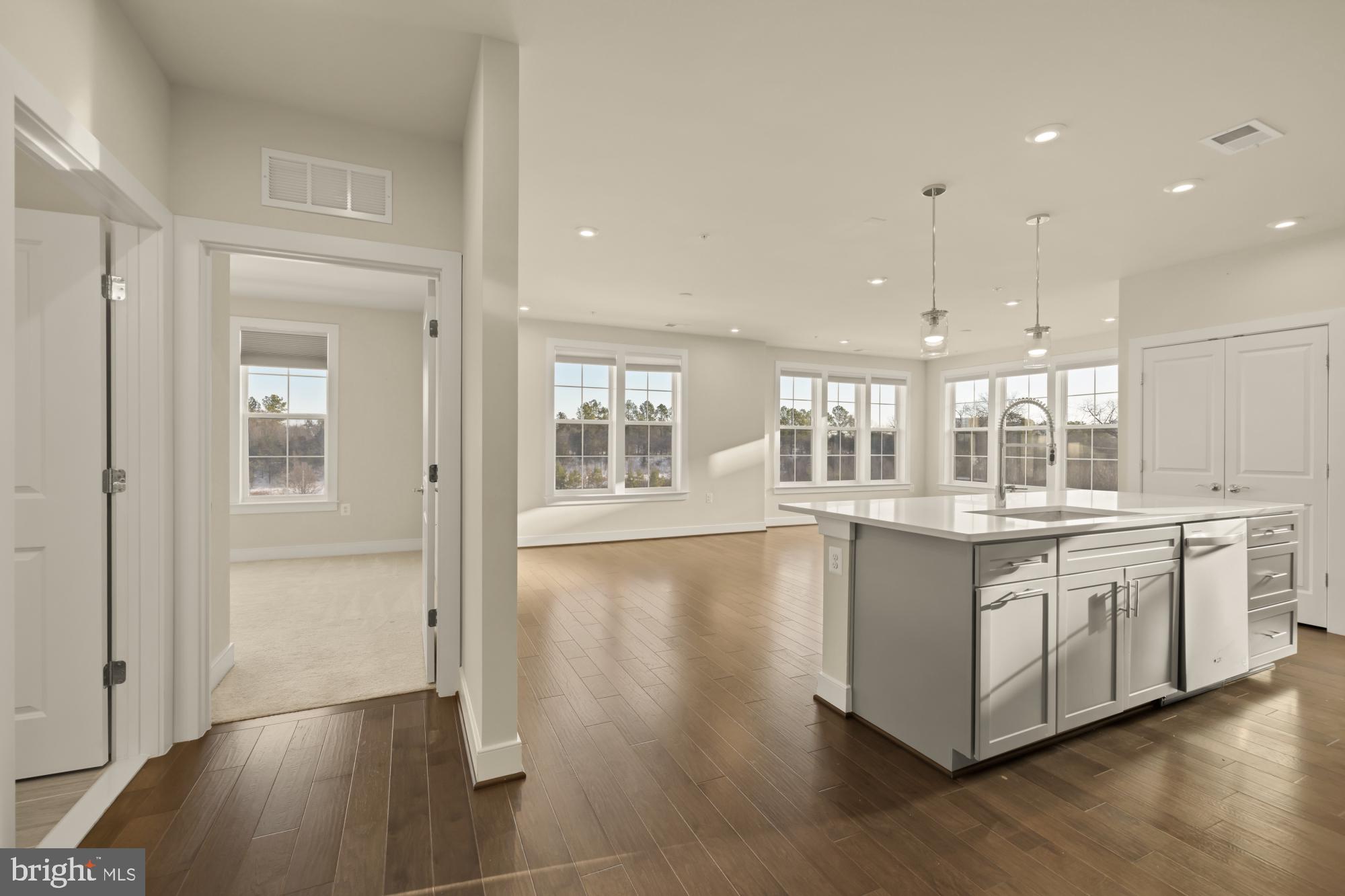 2320 FIELD POINT ROAD 4-304