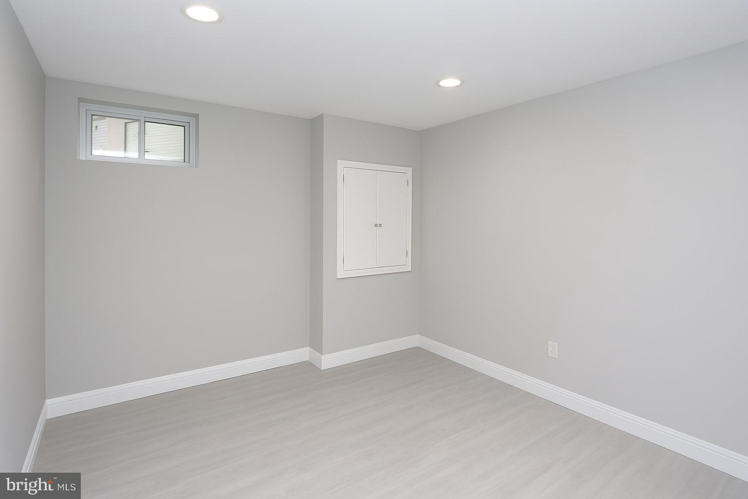 WOODBOURNE HEIGHTS - Residential