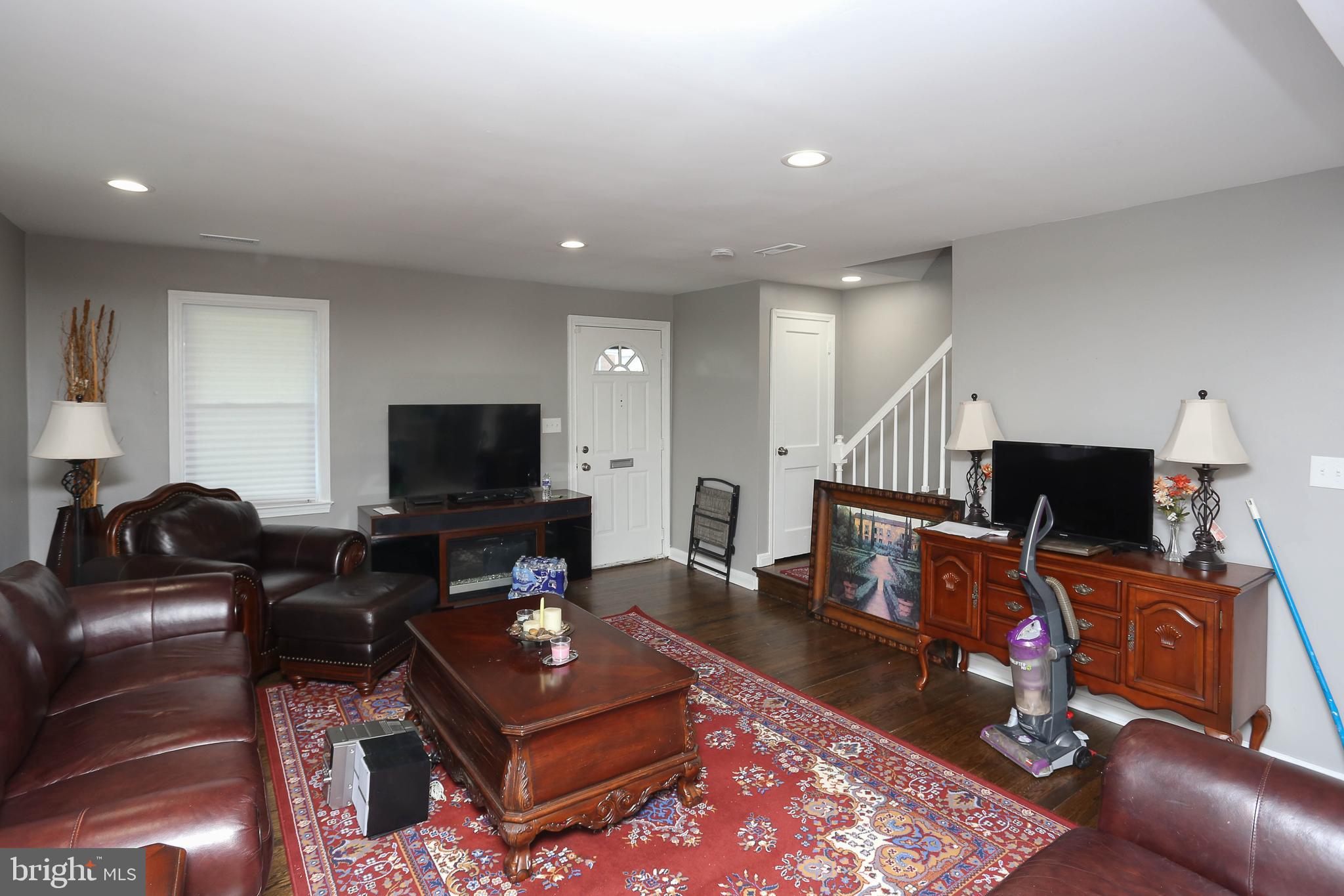 WOODBOURNE HEIGHTS - Residential