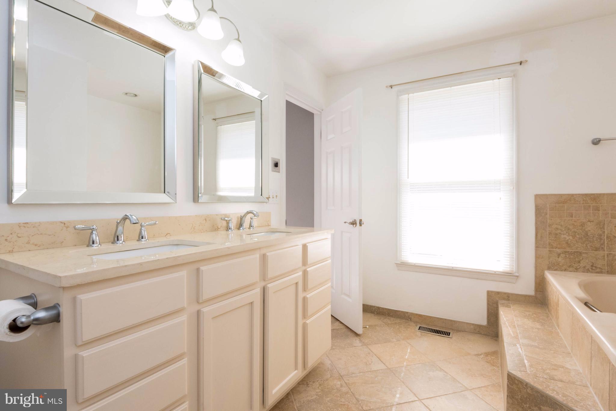 SHIPLEYS CHOICE - Residential Lease