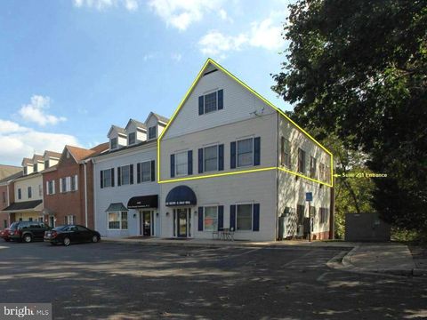 Photo of 7611 S Osborne Road #201, UPPER MARLBORO, MD 20772 (MLS # MDPG2212550)