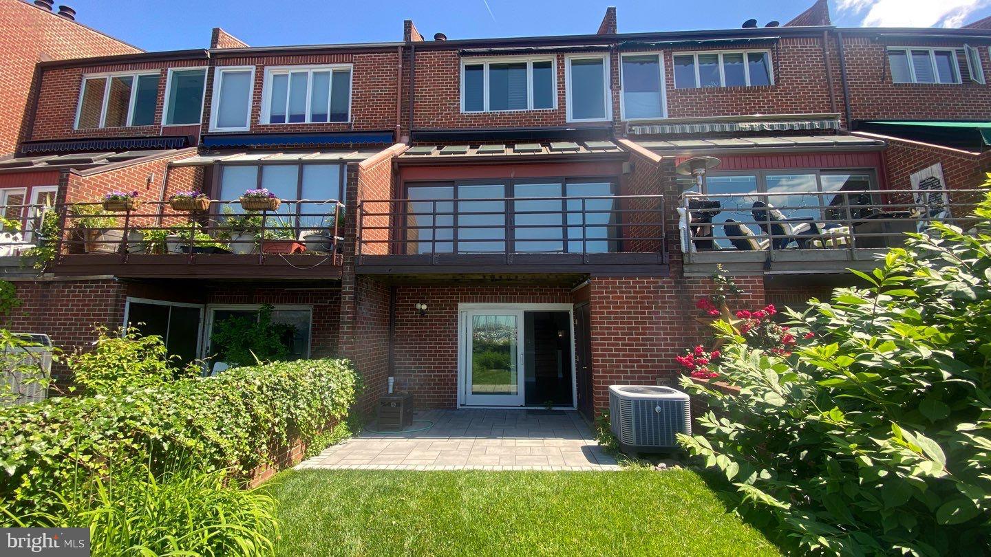 ANCHORAGE TOWERS - Residential Lease