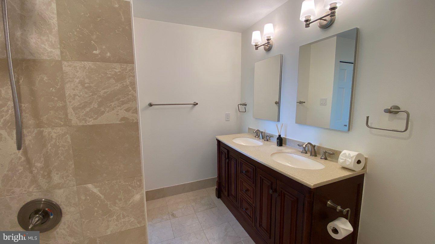 ANCHORAGE TOWERS - Residential Lease