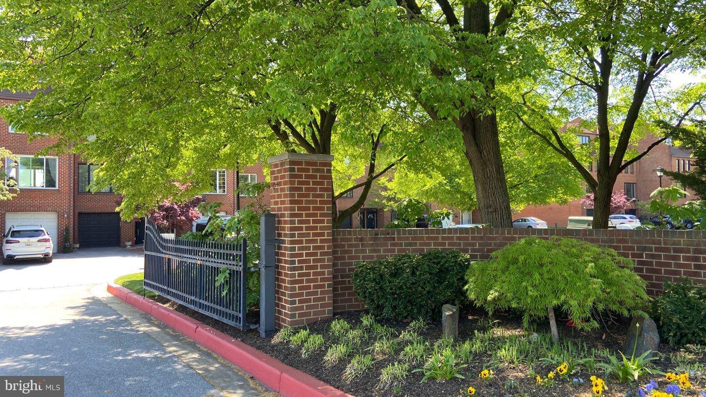 ANCHORAGE TOWERS - Residential Lease