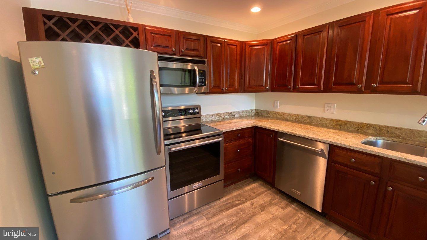 ANCHORAGE TOWERS - Residential Lease