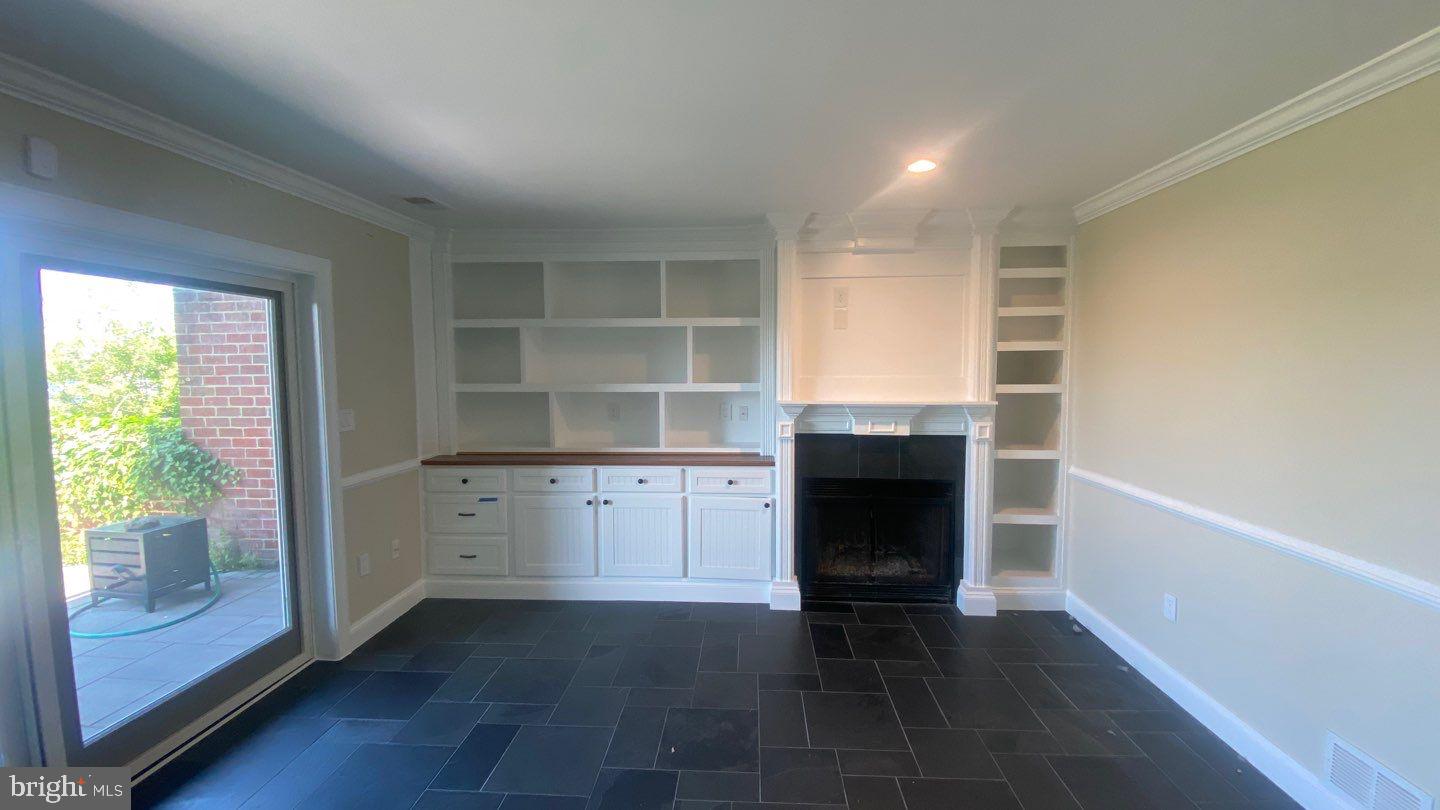 ANCHORAGE TOWERS - Residential Lease