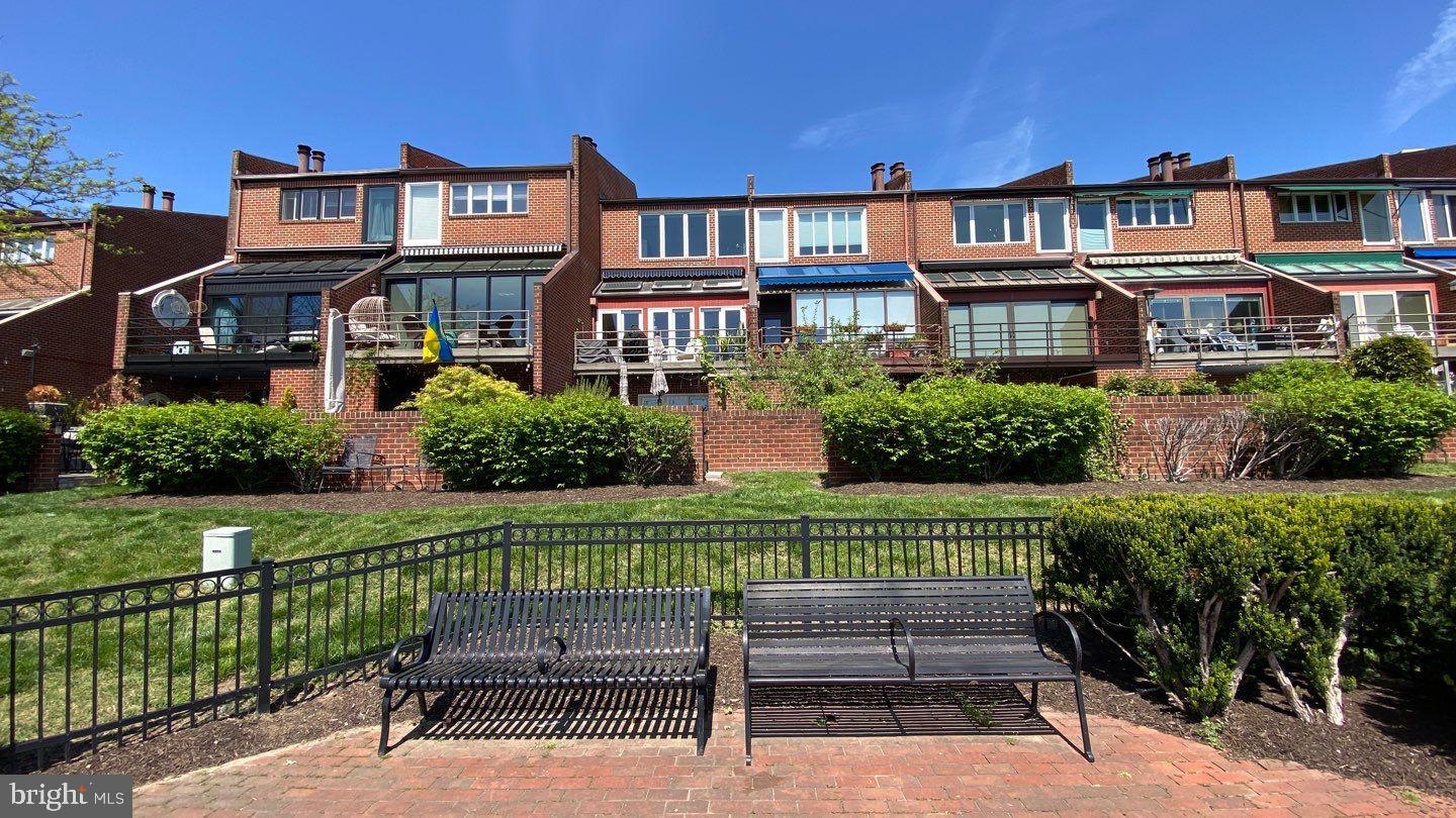 ANCHORAGE TOWERS - Residential Lease