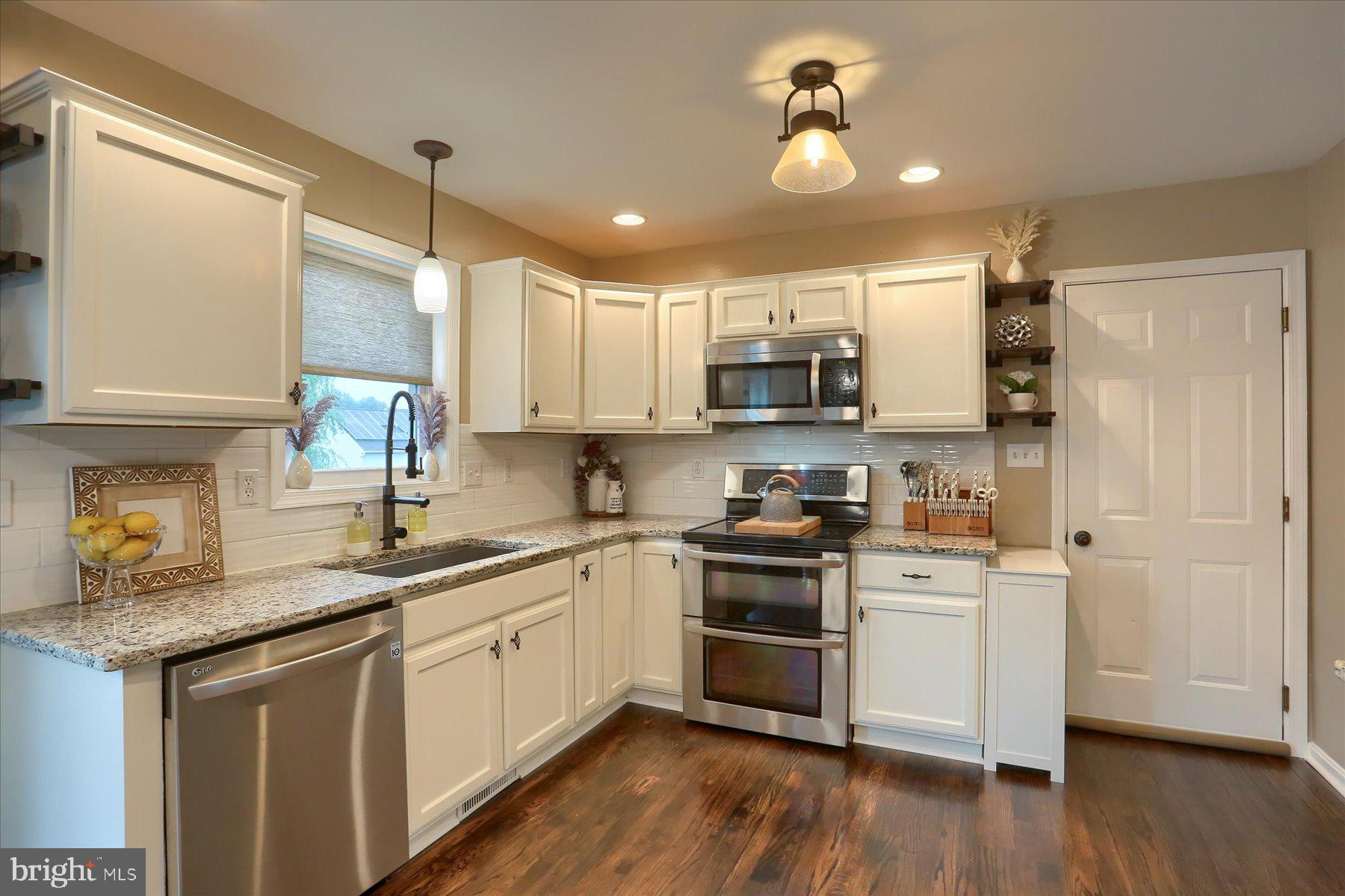 WOODBRIDGE FARMS - Residential