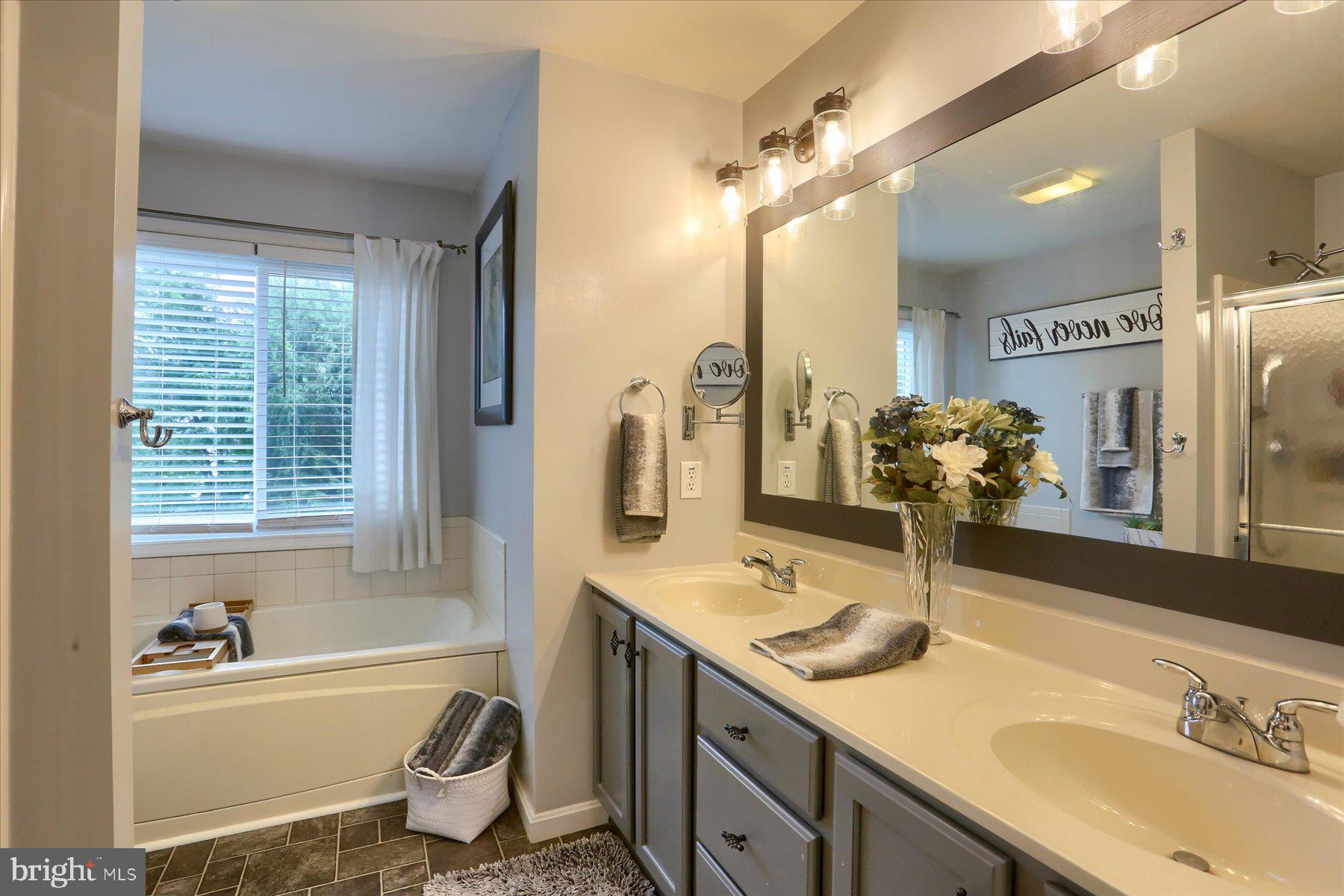 WOODBRIDGE FARMS - Residential