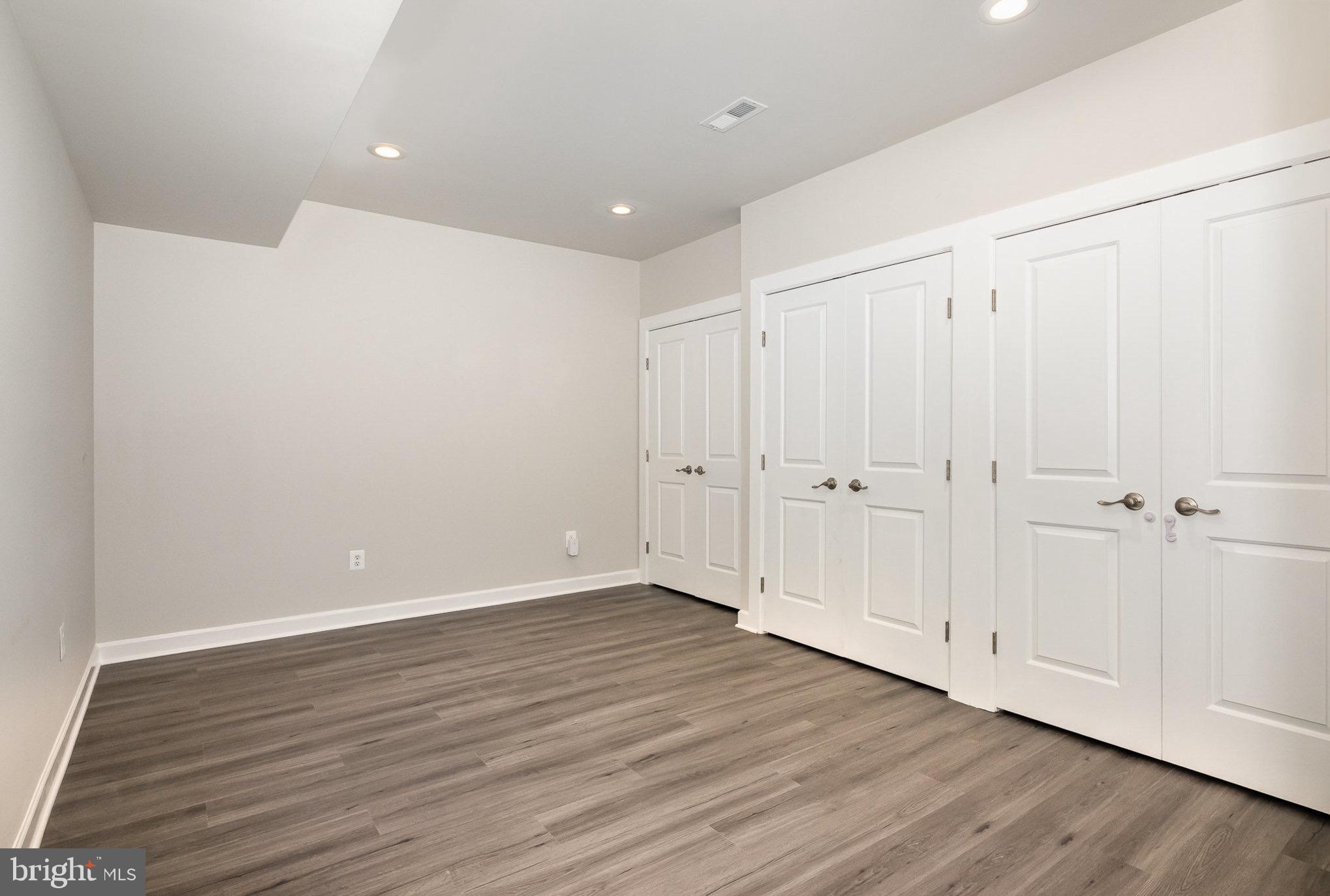 WOODSON SQUARE - Residential