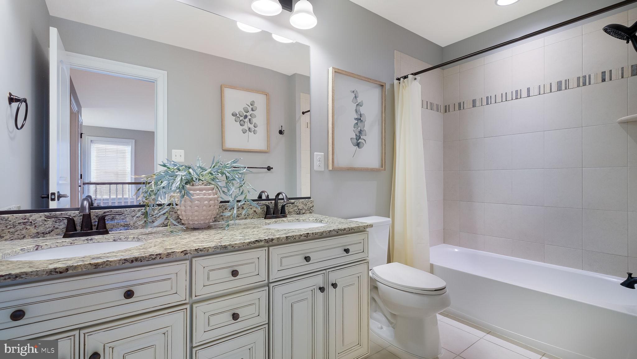 WALNUT CREEK AT MONT - Residential