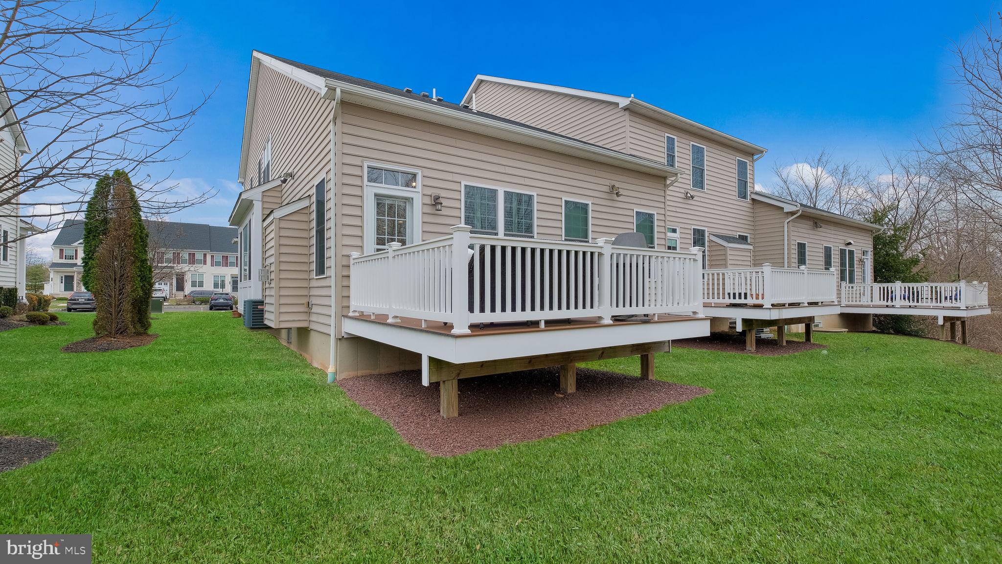 WALNUT CREEK AT MONT - Residential