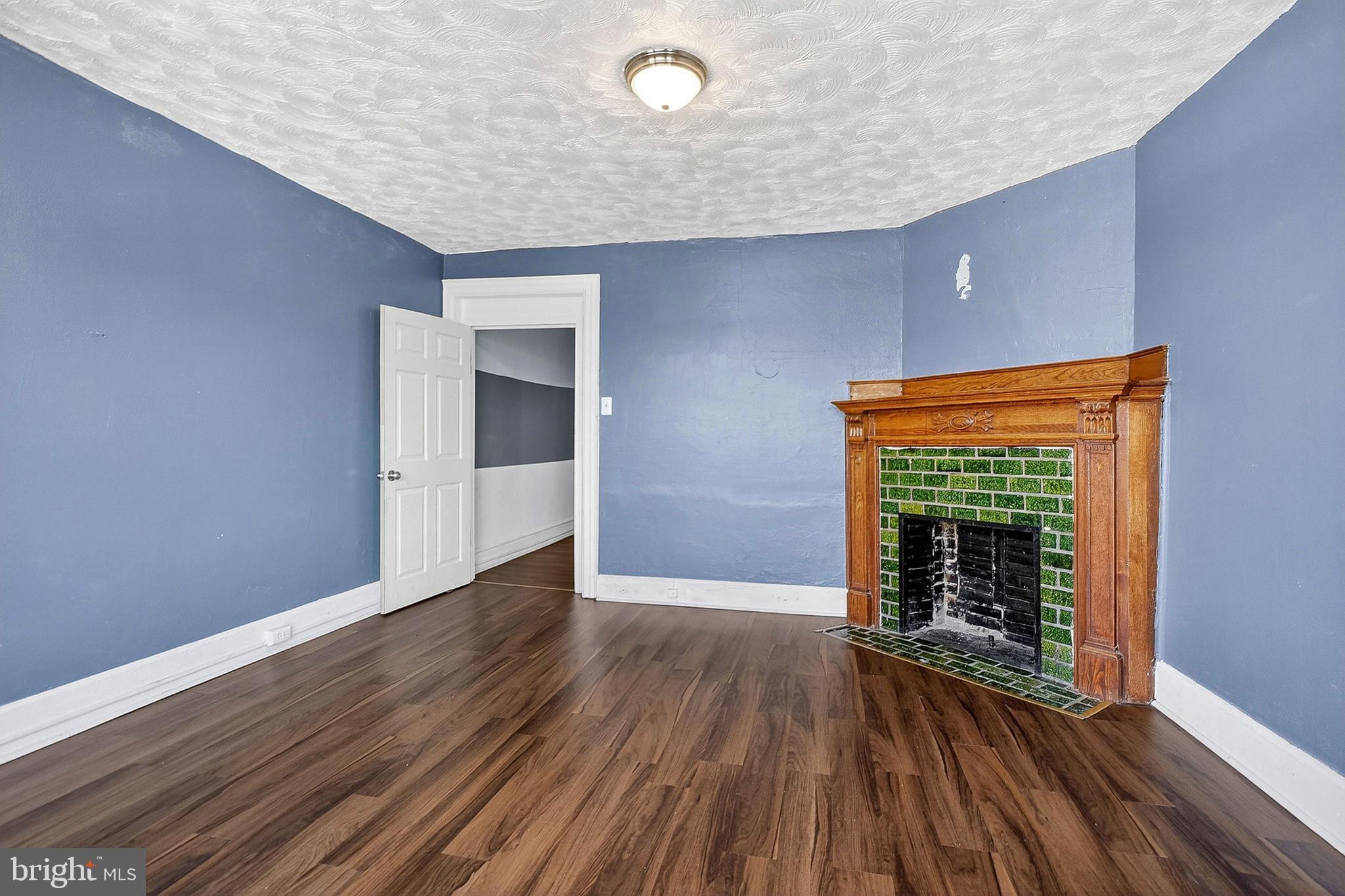 UNIVERSITY CITY - Residential